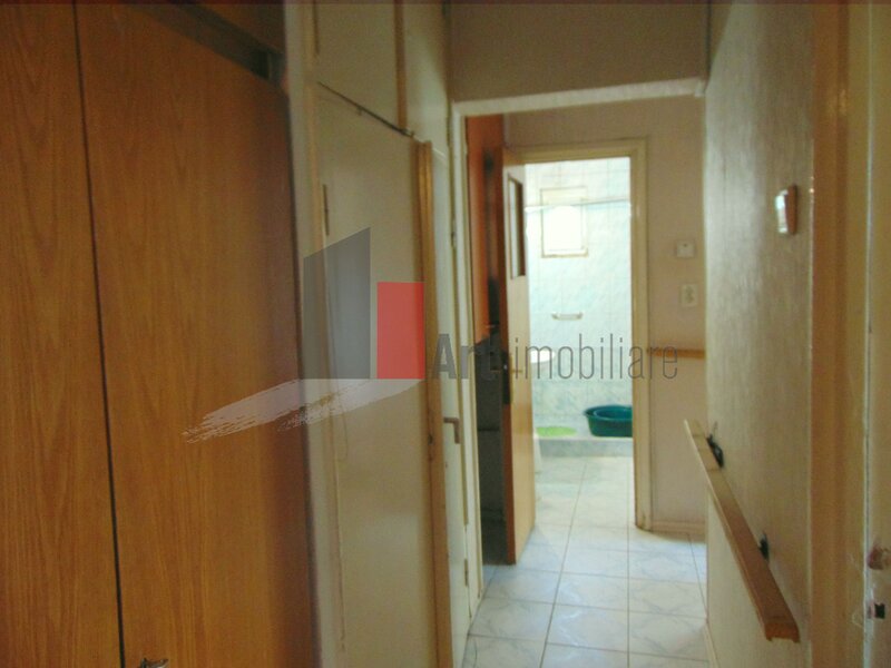 Vergului, apartament 3 camere decomandat