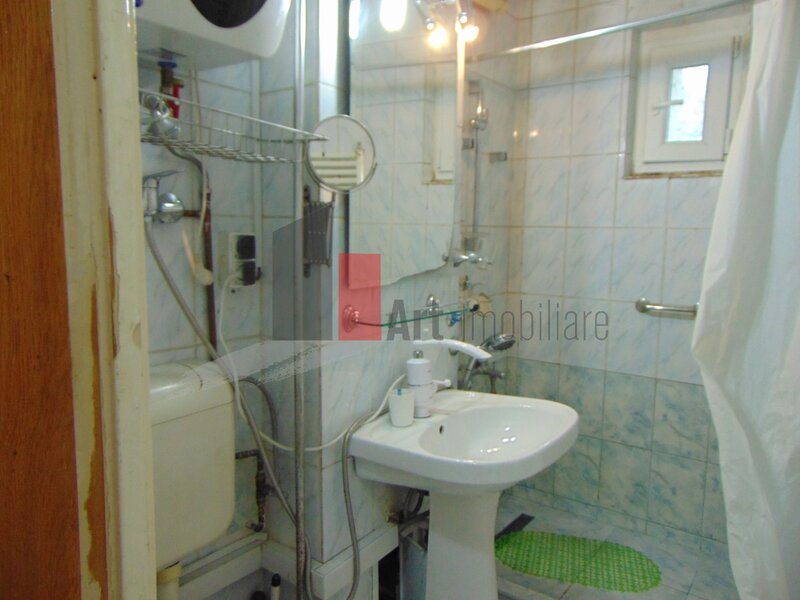 Vergului, apartament 3 camere decomandat