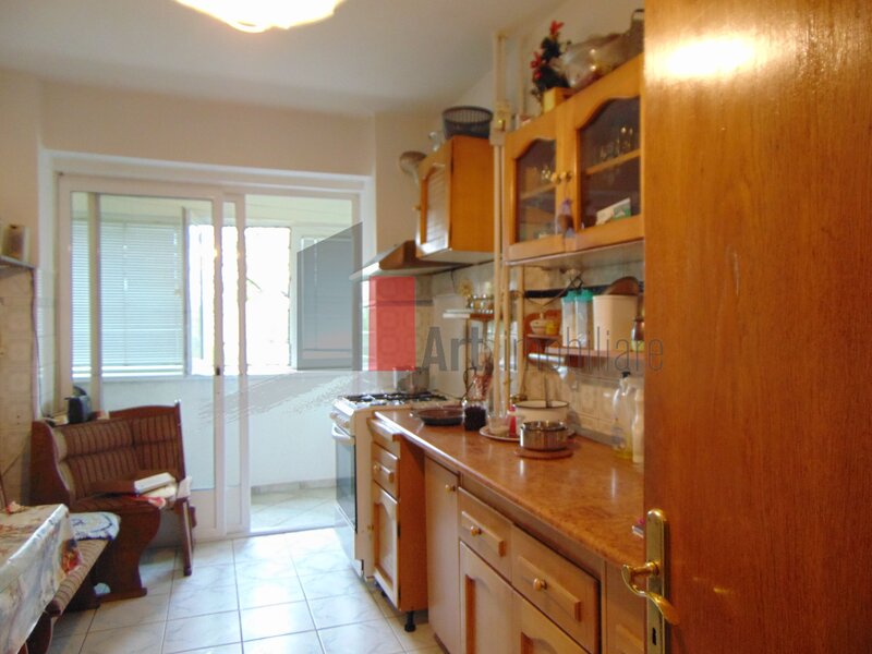 Vergului, apartament 3 camere decomandat